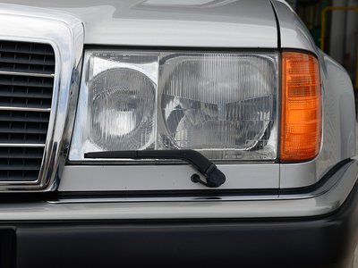 1992 Mercedes-BENZ MEDIUM-CLASS photo 9