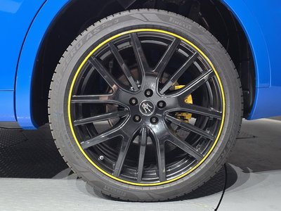 صورة 8 لـ 2021 Maserati LEVANTE