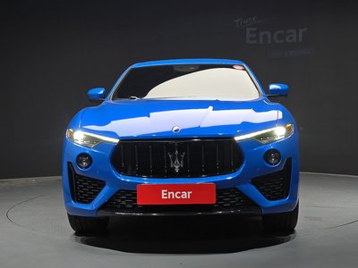 صورة 2 لـ 2021 Maserati LEVANTE