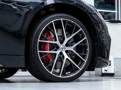 MASERATI GRANTURISMO - 6