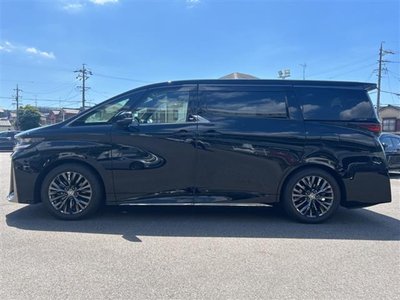 صورة 37 لـ 2023 Toyota VELLFIRE