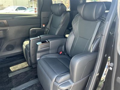 صورة 30 لـ 2023 Toyota VELLFIRE