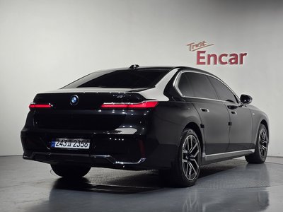 BMW 7 SERIES - 3