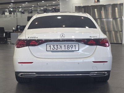 MERCEDES-BENZ E-CLASS - 3