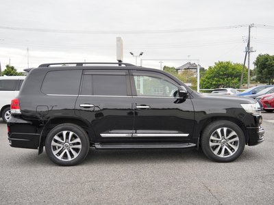 TOYOTA LAND CRUISER - 9
