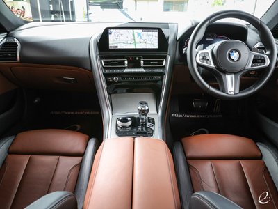 BMW 8 SERIES - 3