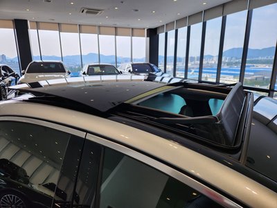 MERCEDES-BENZ E-CLASS - 10