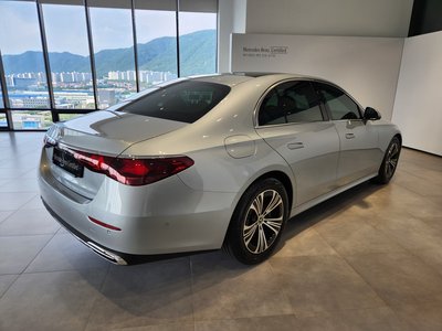 MERCEDES-BENZ E-CLASS - 3