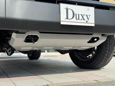 TOYOTA LAND CRUISER 70 - 9