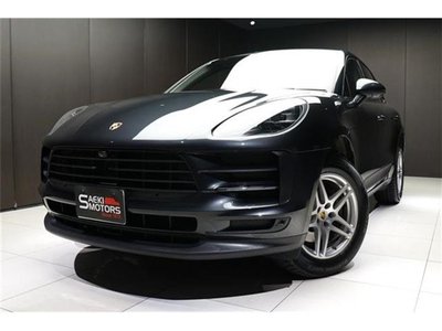 PORSCHE MACAN - 1