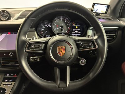 2022 Porsche MACAN — миниатюра 27