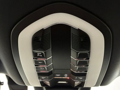 2022 Porsche MACAN — миниатюра 49