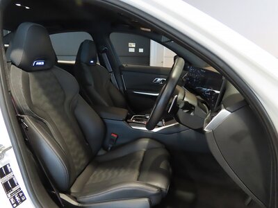 BMW M3 SEDAN 2023 thumbnail 6