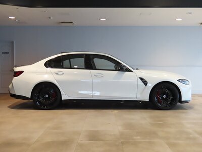 BMW M3 SEDAN 2023 thumbnail 10