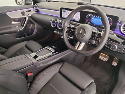 صورة 9 لـ 2025 Mercedes-BENZ CLA