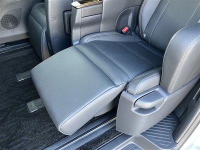 TOYOTA ALPHARD - 4