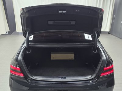 2019 Genesis G90 — миниатюра 36