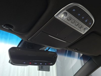 2019 Genesis G90 — миниатюра 28