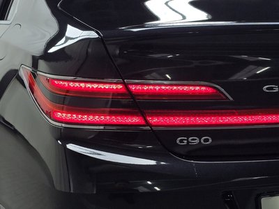 صورة 10 لـ 2019 GENESIS G90