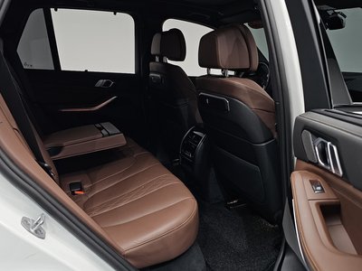 2025 BMW X5 缩略图 17