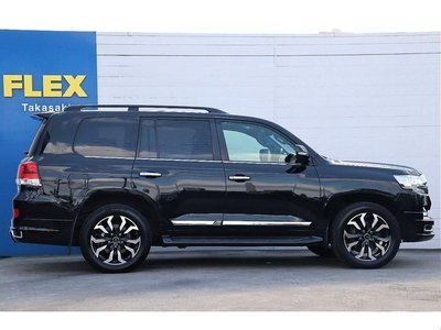 TOYOTA LAND CRUISER 200 - 10