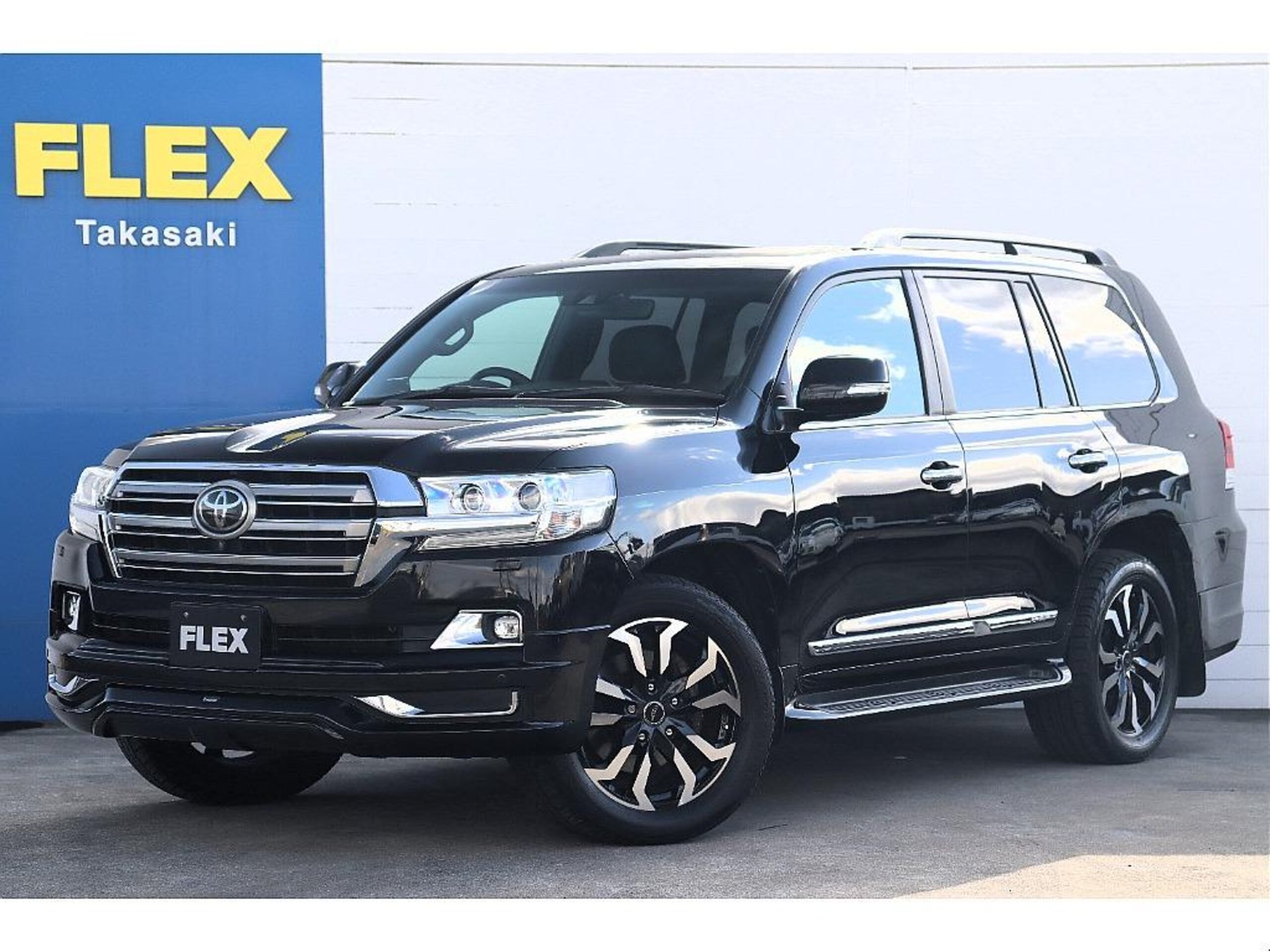 TOYOTA LAND CRUISER 200 - View 1