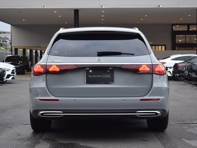 MERCEDES-BENZ E-CLASS - 10