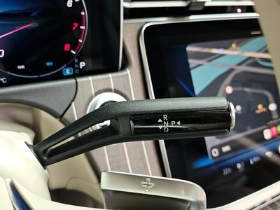 MERCEDES-BENZ E-CLASS - 9