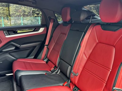 2024 Porsche CAYENNE thumbnail 14