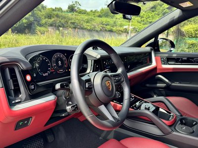 2024 Porsche CAYENNE thumbnail 12