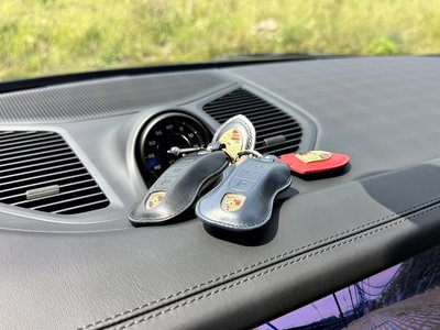 2024 Porsche CAYENNE thumbnail 18