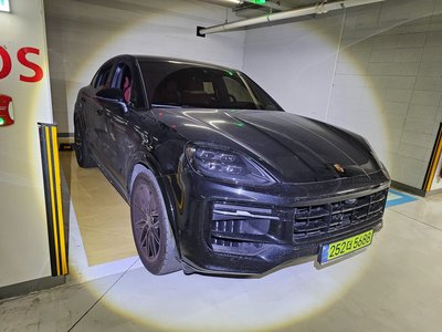 PORSCHE CAYENNE - 4