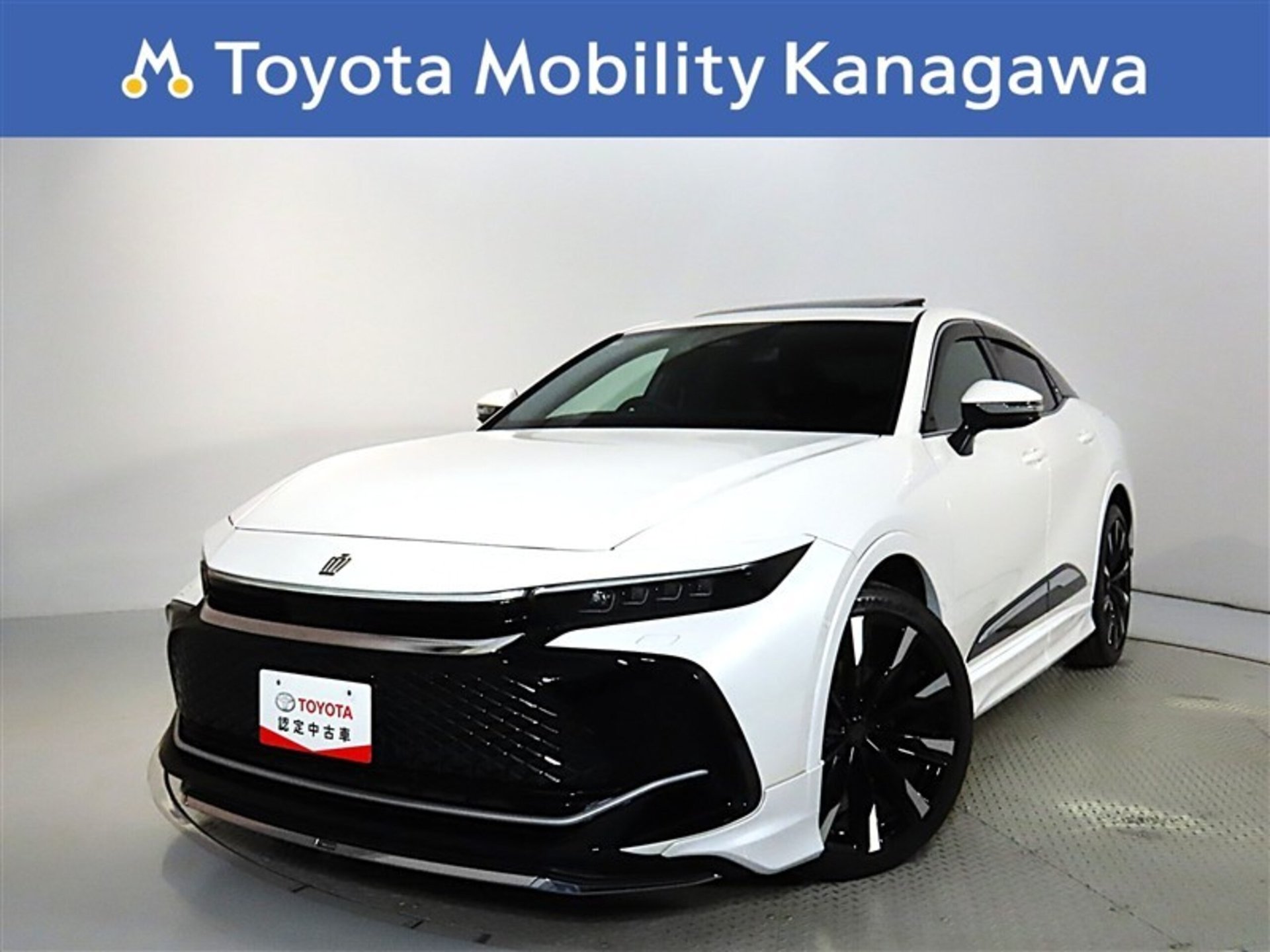 TOYOTA CROWN CROSSOVER - View 1