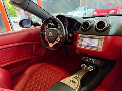 صورة مصغرة 34 لـ 2009 Ferrari CALIFORNIA