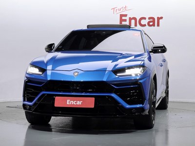 LAMBORGHINI URUS - 2