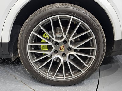 PORSCHE CAYENNE - 8