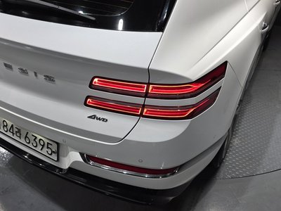 GENESIS GV80 - 10