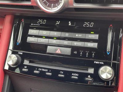 2021 Lexus IS 缩略图 23