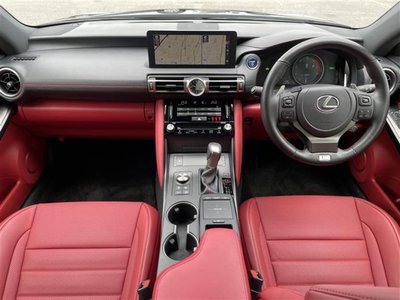 2021 Lexus IS 照片 6