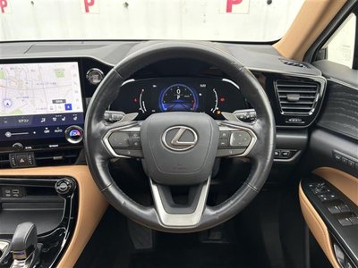 صورة 3 لـ 2023 Lexus NX