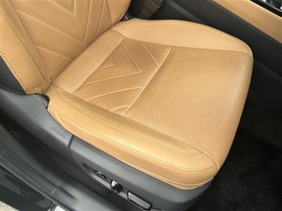 صورة 6 لـ 2023 Lexus NX