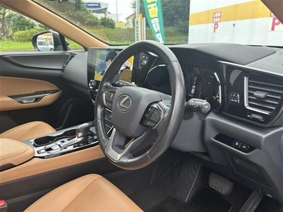 صورة 2 لـ 2023 Lexus NX