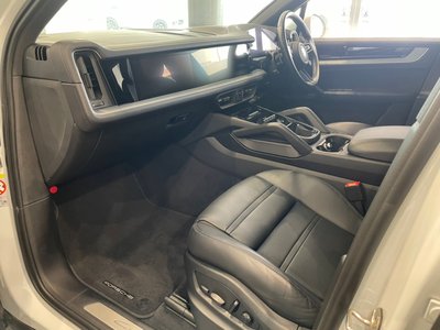 صورة مصغرة 31 لـ 2023 Porsche CAYENNE