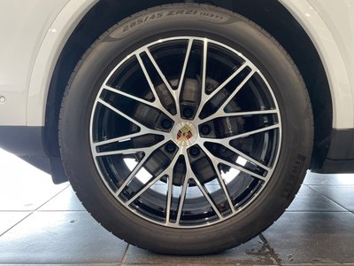 صورة مصغرة 22 لـ 2023 Porsche CAYENNE