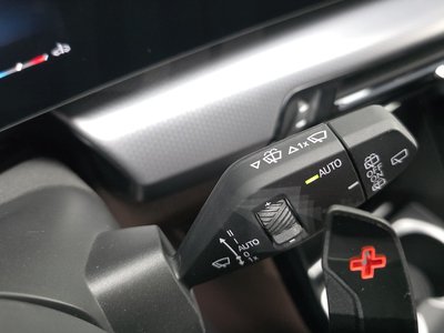 2025 BMW X1 — миниатюра 28
