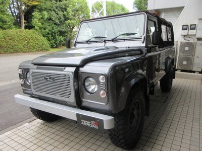 LAND ROVER DEFENDER