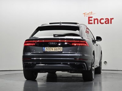 2021 AUDI Q8 照片 4