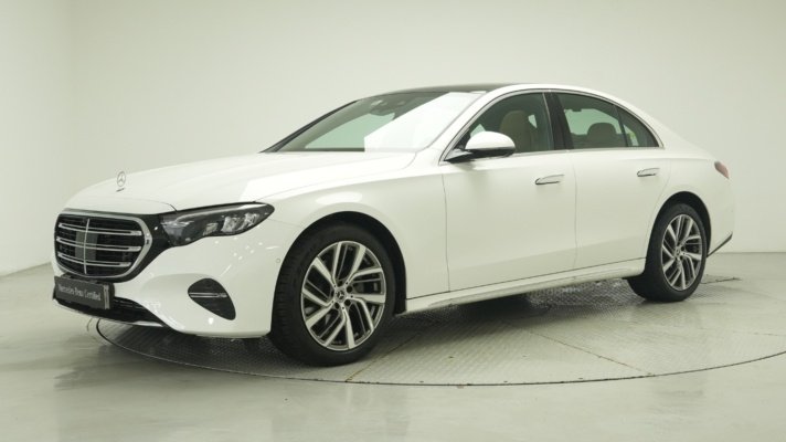 MERCEDES-BENZ E-CLASS - View 1