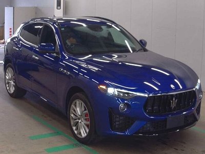 2022 Maserati LEVANTE — фото 1