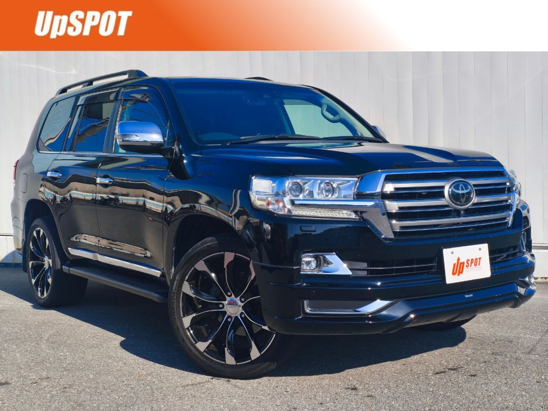 TOYOTA LAND CRUISER 200 - View 1